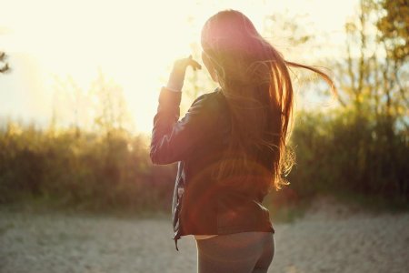 Девушка со спины