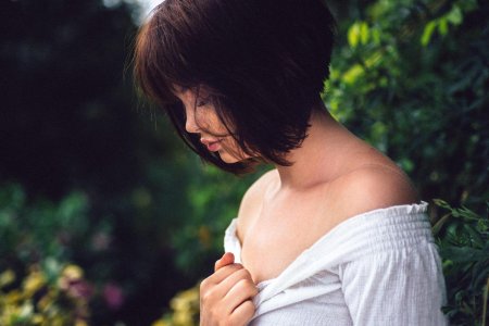 Девушка с каре