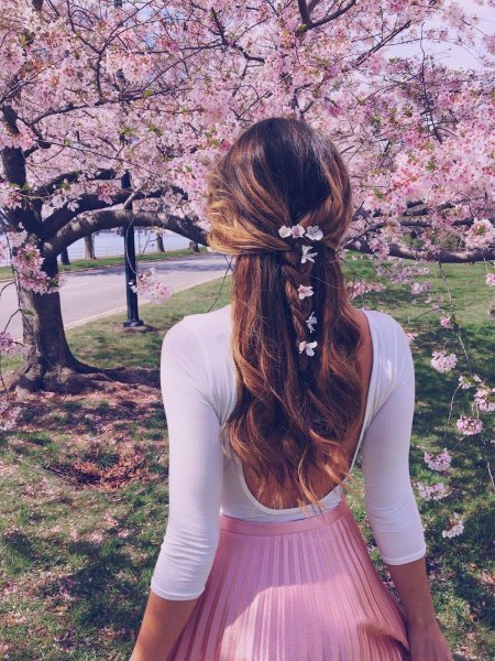 Девушка со спины