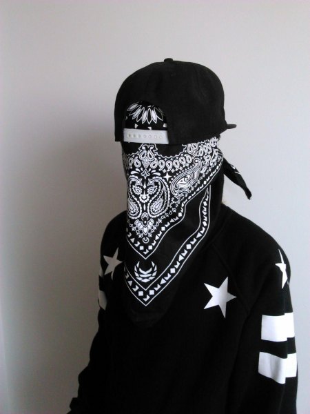 Человек в бандане