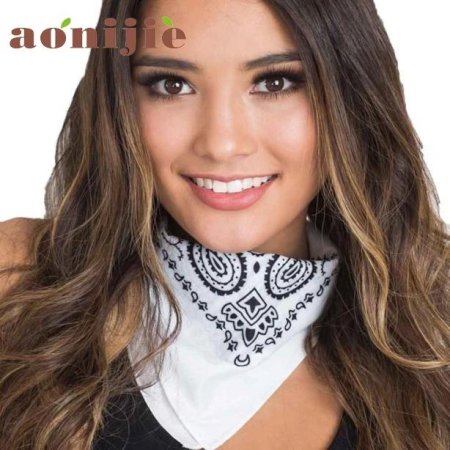 Бандана на шее