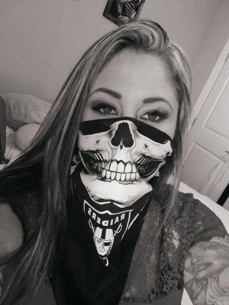 Девушка гангстер