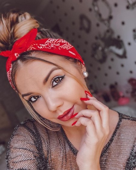 Красная бандана на голову