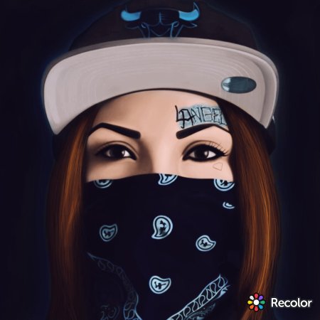 Девушка в бандане