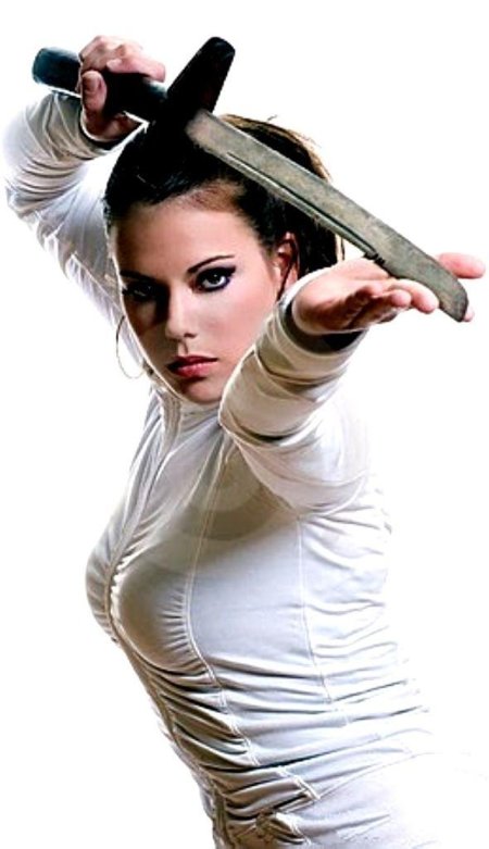 Девушка со шпагой