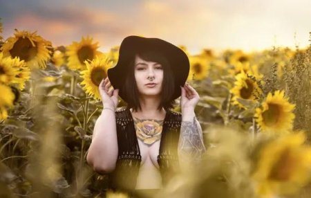 Фотосессия в подсолнухах