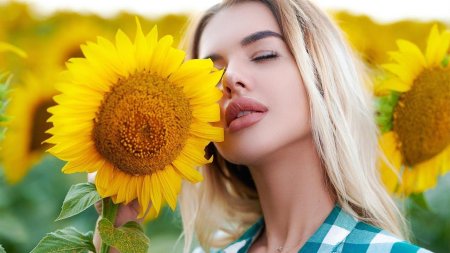 Девушка подсолнух