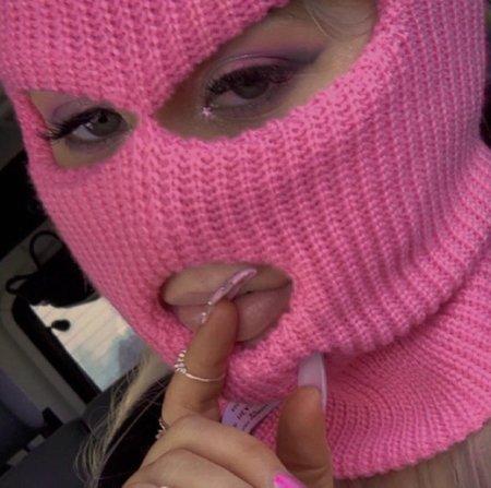 Розовая балаклава