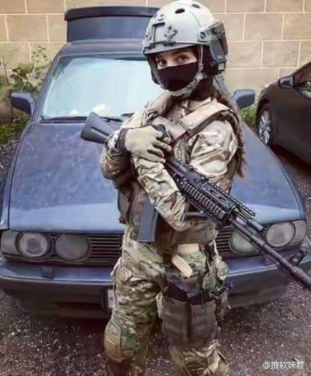 Девушка спецназ