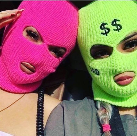 Розовая балаклава