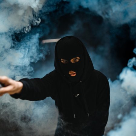 Парень в балаклаве