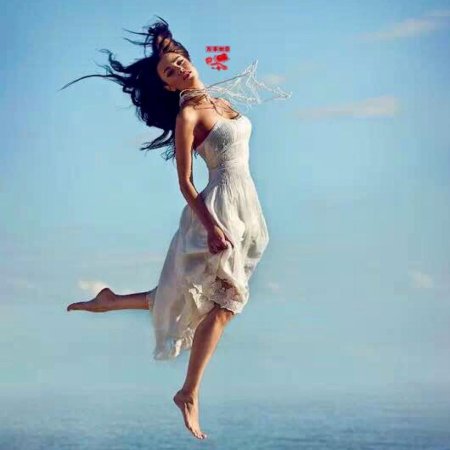 Девушка в полете