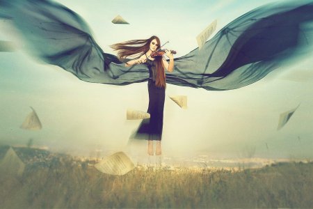 Девушка в воздухе