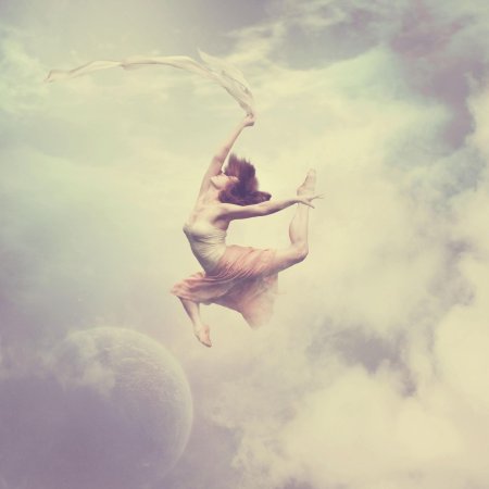 Девушка в полете