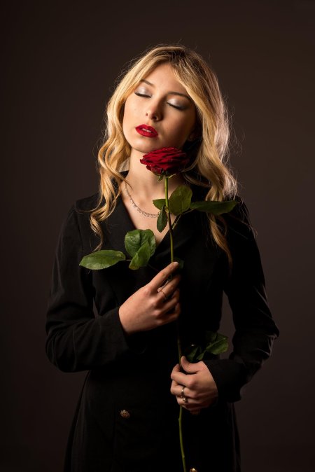 Роза девушка