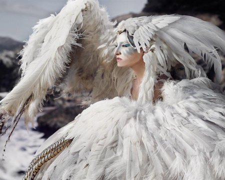 Девушка птица