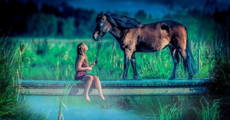 Девушка с лошадью