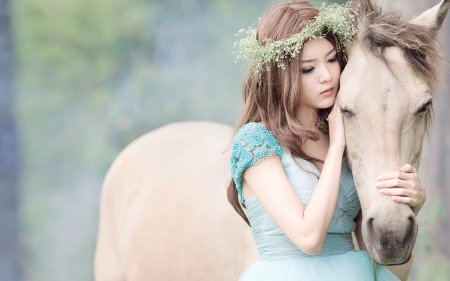 Лошадь с девушкой