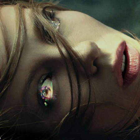 Красивая глаза