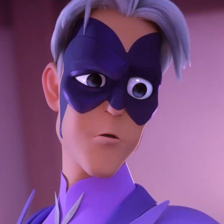 Бражник из леди баг и супер кот