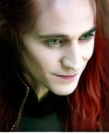 Локи том хиддлстон