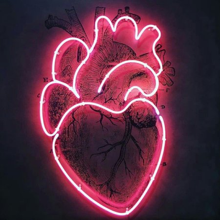 Неоновое сердце