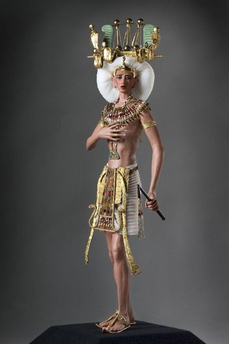 Фараон тутанхамон на весь рост