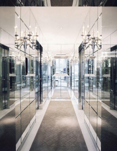 Зеркальный коридор