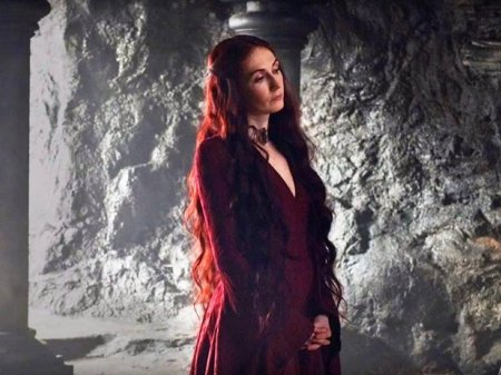 Красная жрица игра престолов