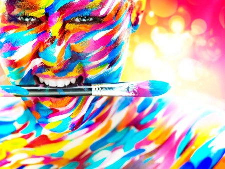 Яркие макияж