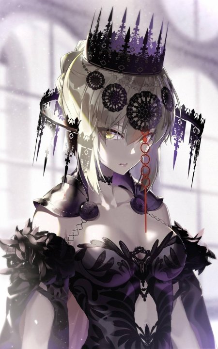 Сейбер альтер в короне