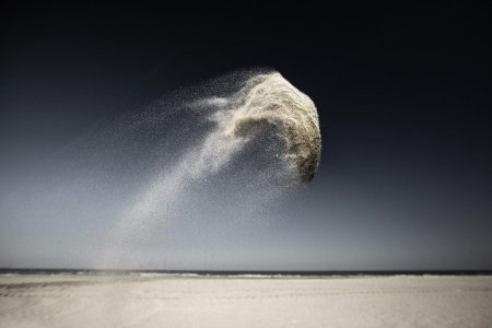 Песок сюрреализм