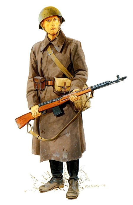 Советский солдат с свт-40