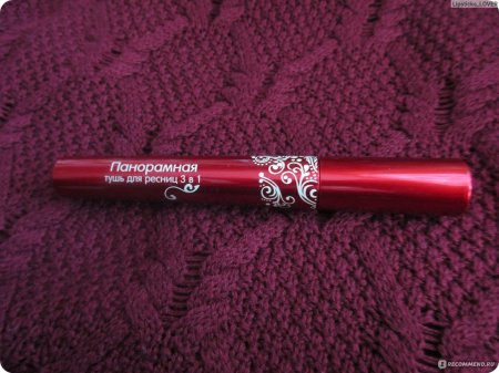 Тушь для ресниц в красном тюбике