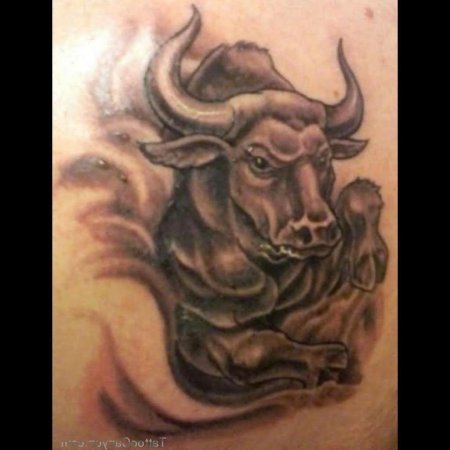 Тату бык для мужчин