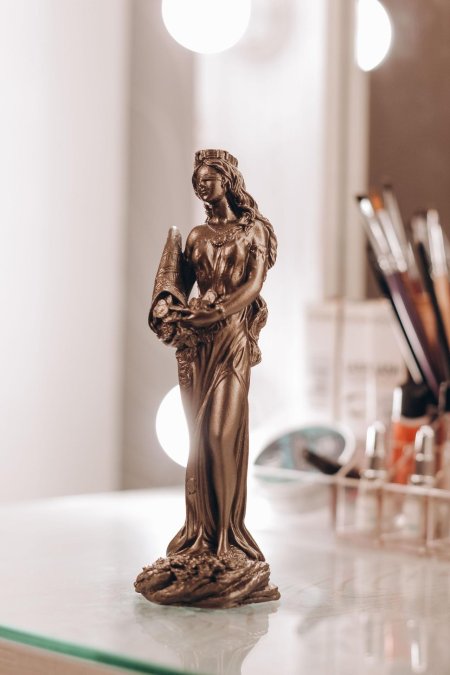 Статуэтка veronese \ фортуна - богиня удачи\