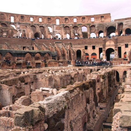 Рим колизей внутри