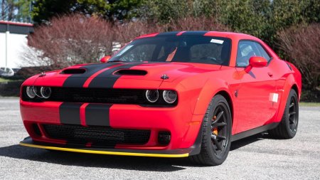 Dodge challenger hellcat 2019