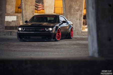Dodge challenger srt hellcat tuning