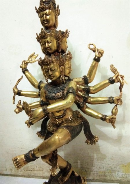 Многорукая богиня шива