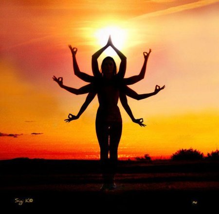 Многорукая богиня кали