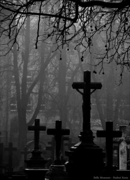 Кладбище мрачное