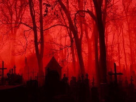 Кладбище в красных тонах