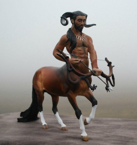 Кентавр статуя