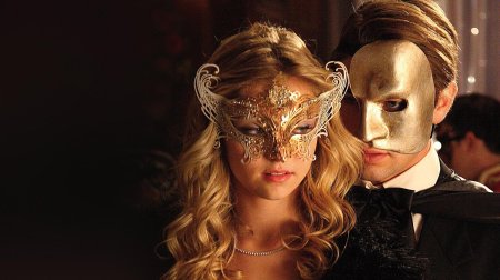 Сплетница бал-маскарад