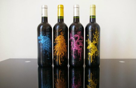 Бутылка с вином