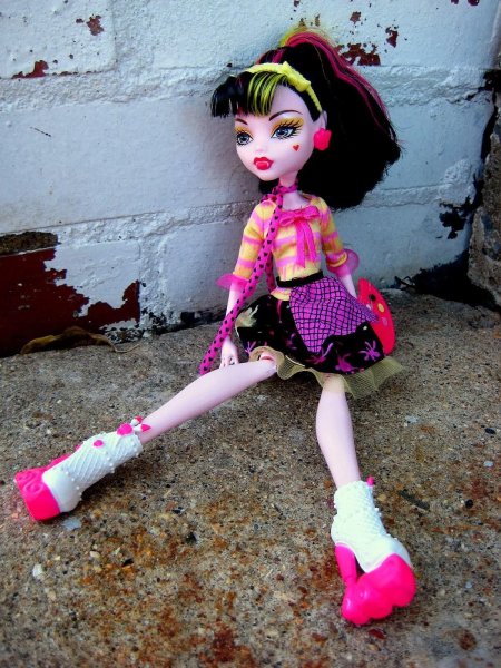 Монстер хай кукла дракулаура