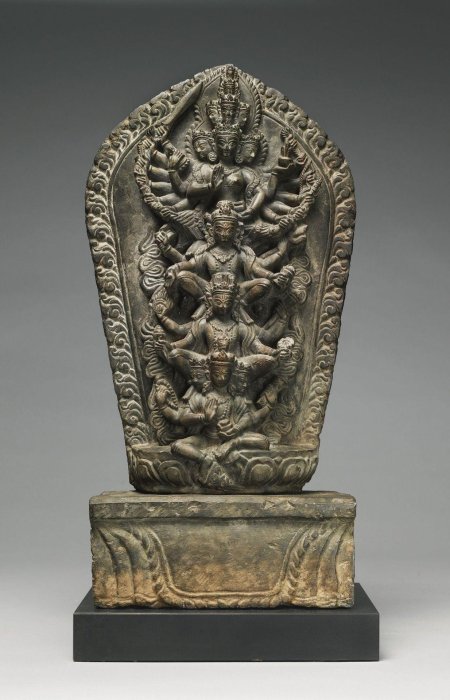 Вишну скульптура