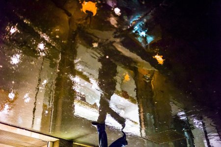 Отражение в окне