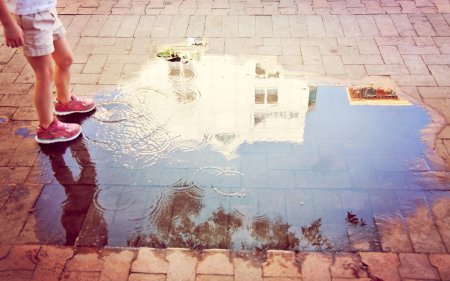 Отражение в луже рисунок